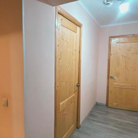 2 Комн Квартира На Новой Площади Almaty Exterior photo